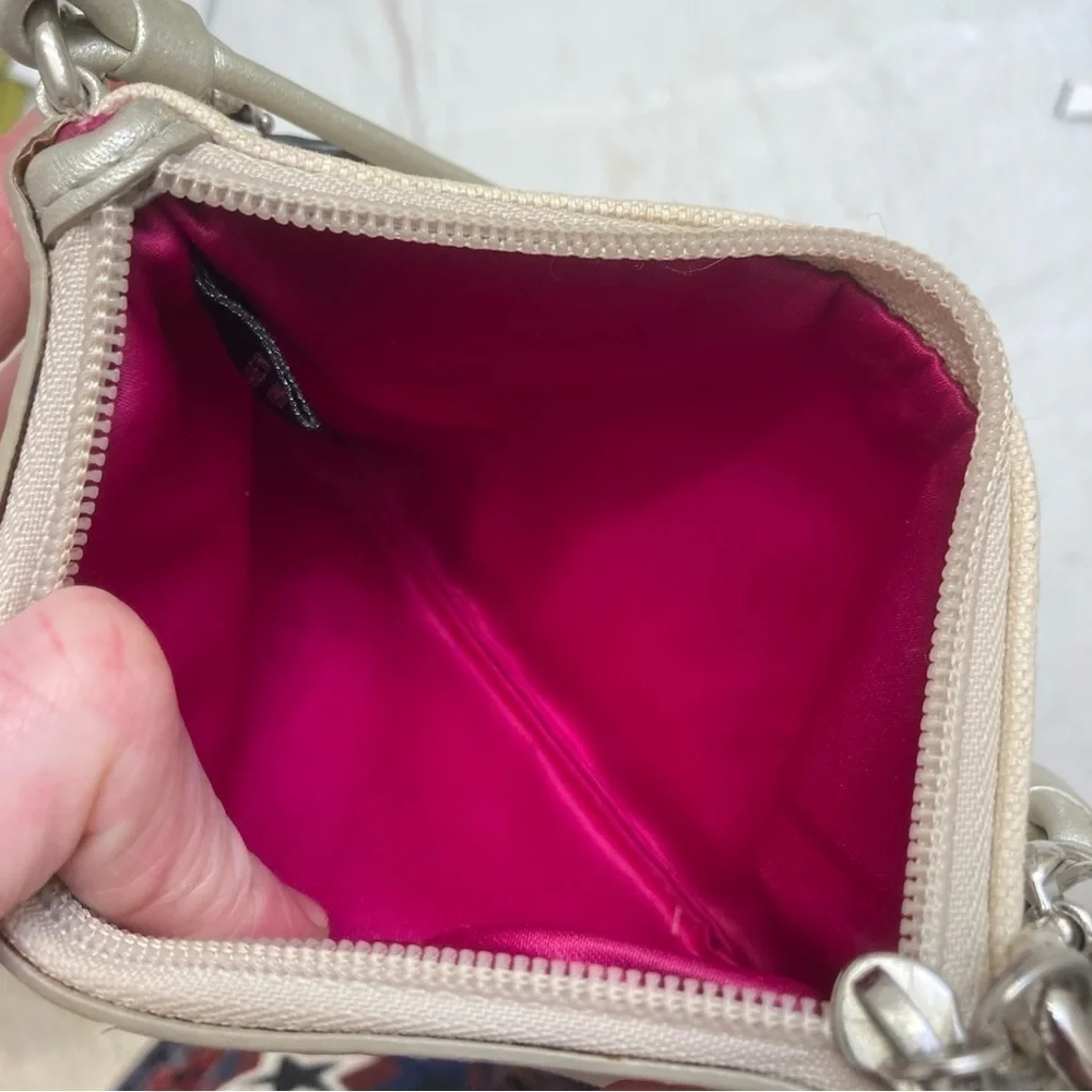 Coach poppy double heart canvas leather rhinestone wristlet bag think valentine